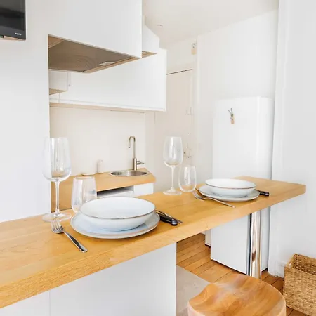 Flat With Balcony 1bdr 2p - Batignolles パリ