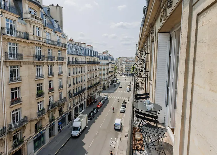 Flat With Balcony 1bdr 2p - Batignolles דירה פריז